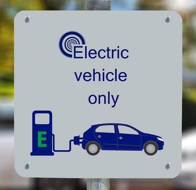 Image Pourra-t-on bientôt tous rouler en voiture électrique ?
